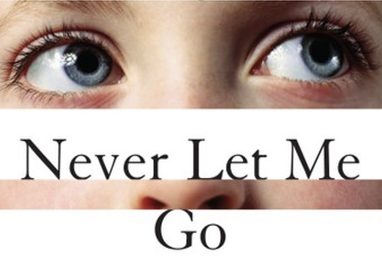 Never Let Me Go est un roman de science-fiction dystopique écrit par Kazuo Ishiguro et qui ne peut pas laisser indifférent